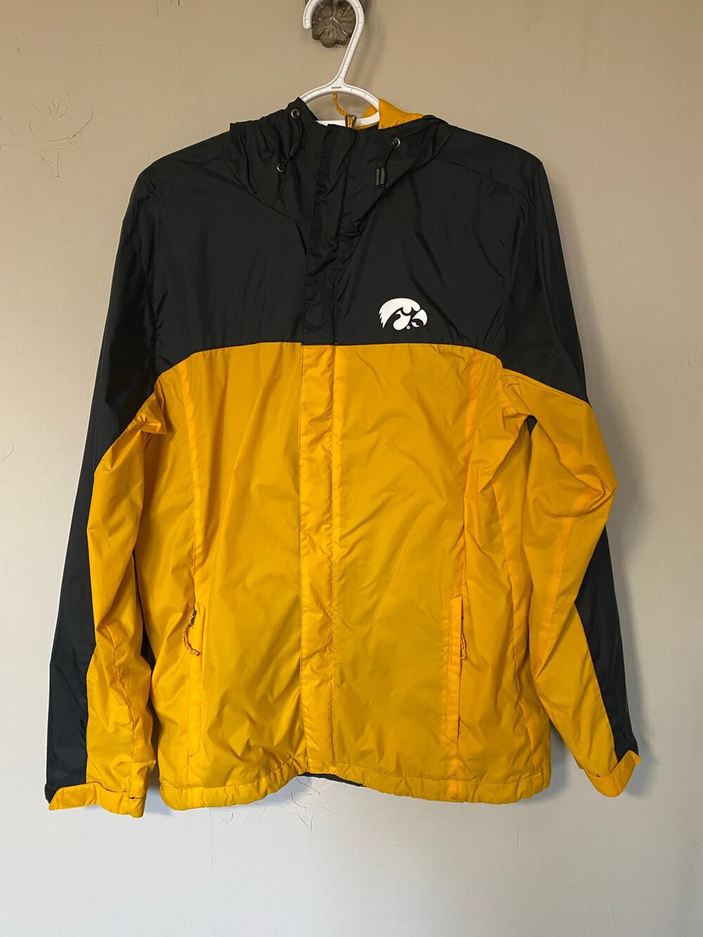 Columbia Yellow Black Zip Up Iowa Hawkeyes Windbreaker Jacket SM Lightweight